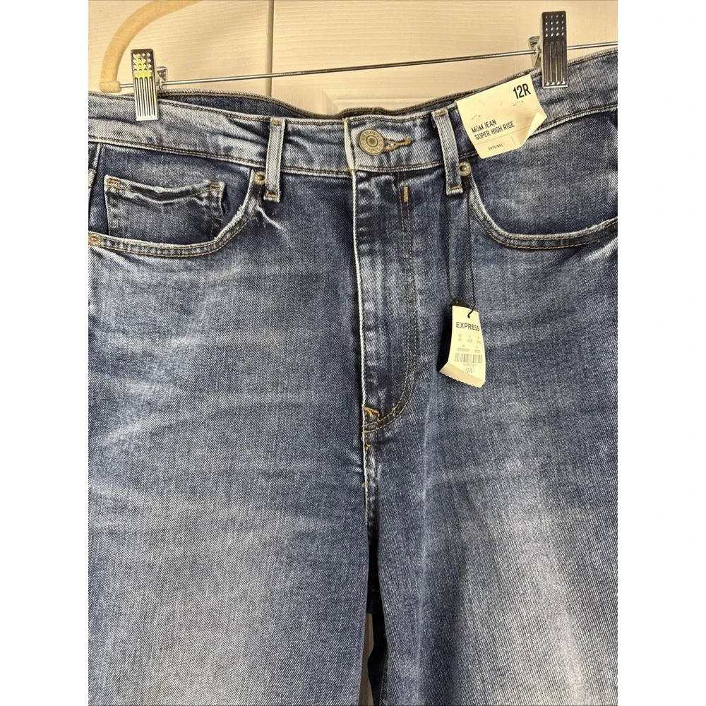 Express Jeans 12R Mom‎ Jean Super High Rise Medium Wash New NWT - Picture 2 of 10